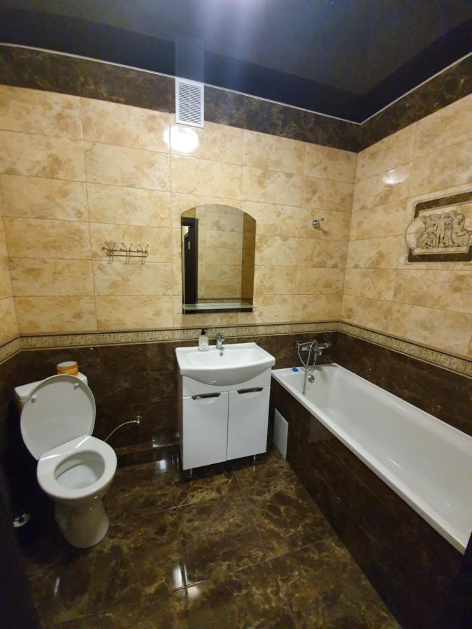 Апартаменти Чорновола Lutsk Exterior photo